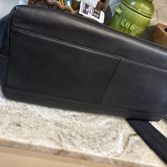 AWAY Everywhere (Original) Black Leather Travel Tote Duffel (Discontinued Model) - Picture 6 of 11